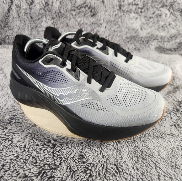 Saucony Tide 2 'Cloud Black' Running Shoes Men's Size 11 - Picture 1 of 9